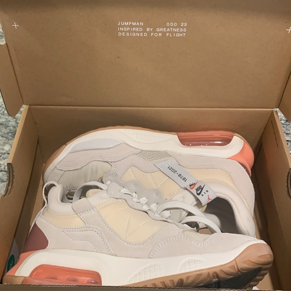 Nike Shoes - Women’s Jordan MA2 SP